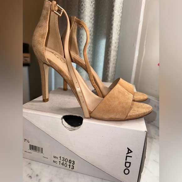 ALDO HEELS - Picture 3 of 5